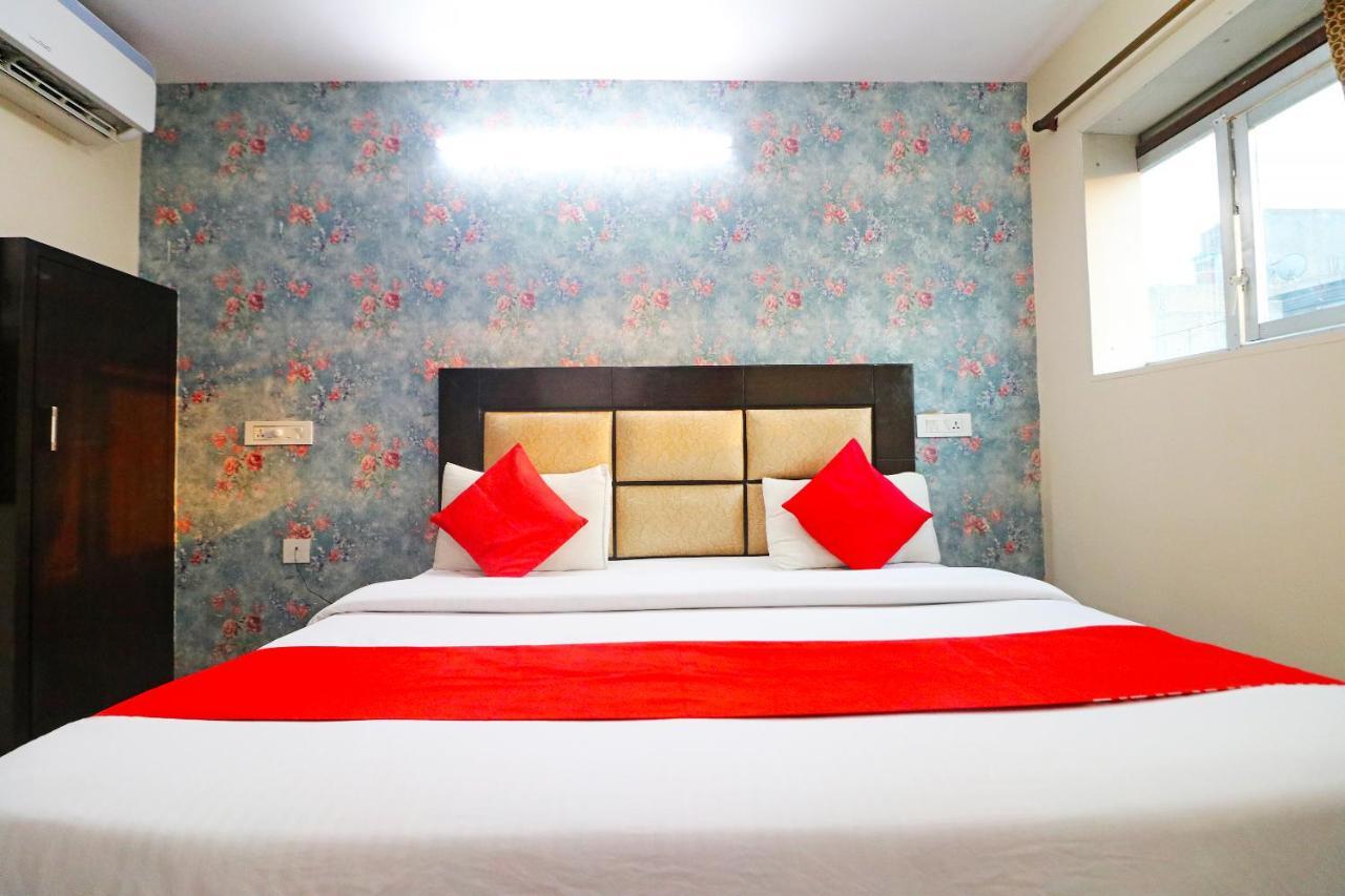 Hotel Westend Holiday Home 5 Mint From Nizamuddin Railway Station Új-Delhi Kültér fotó