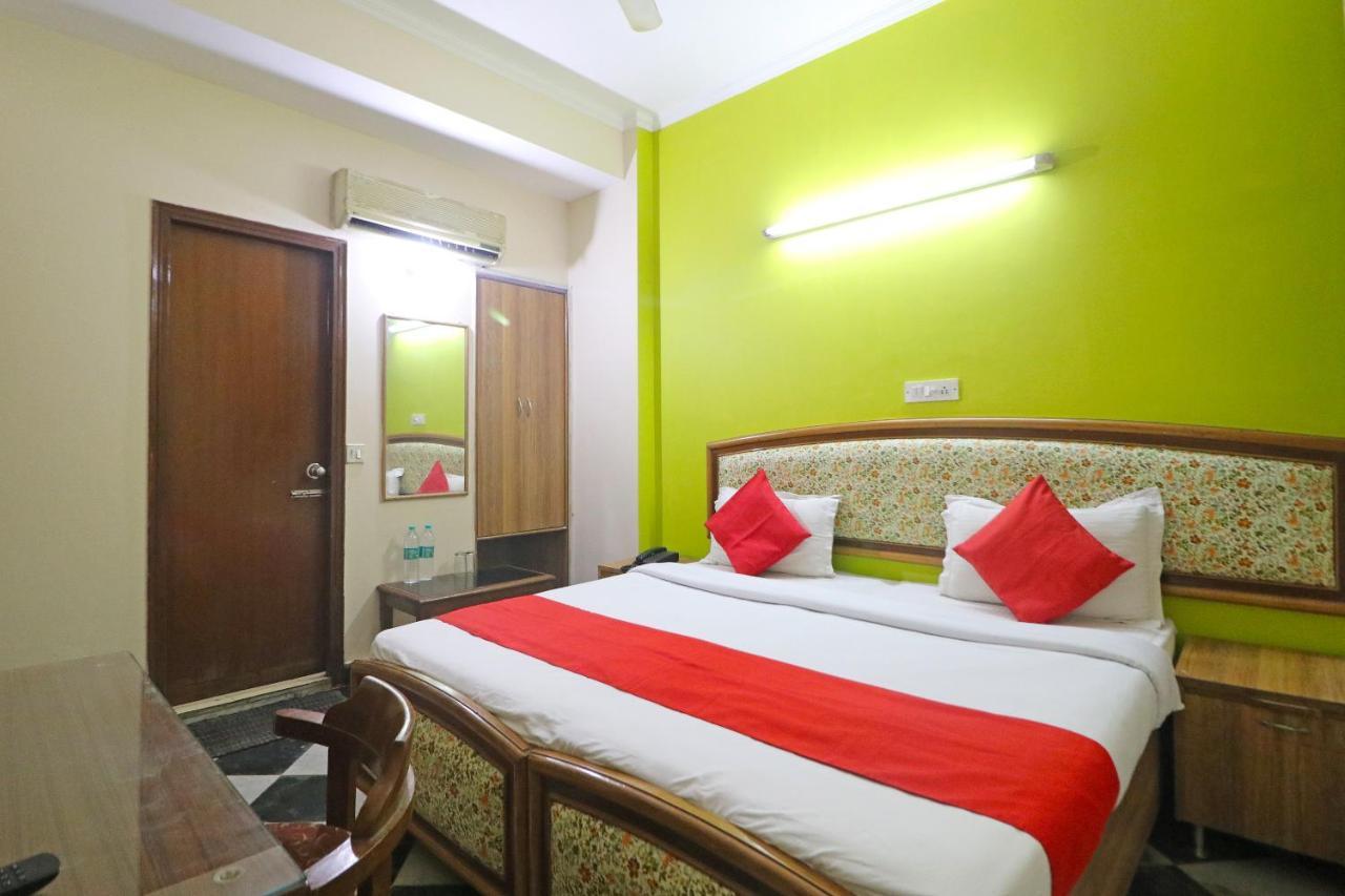 Hotel Westend Holiday Home 5 Mint From Nizamuddin Railway Station Új-Delhi Kültér fotó